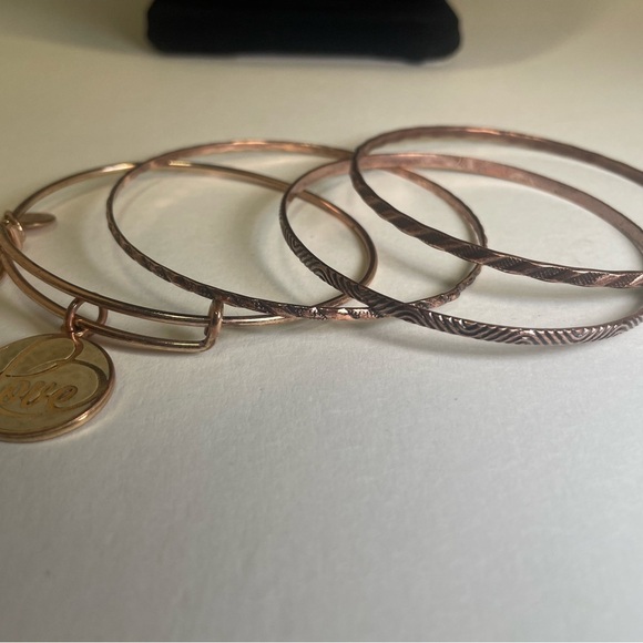 Elegant Rose Gold Tone “Love” Bangle Bracelet Set - Picture 3 of 4